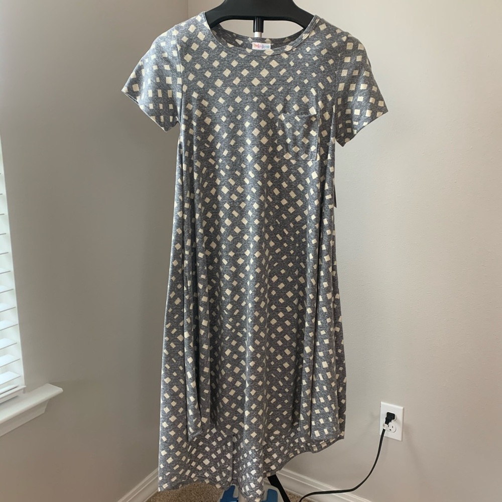 LuLaRoe Carly XS grey geometric pattern